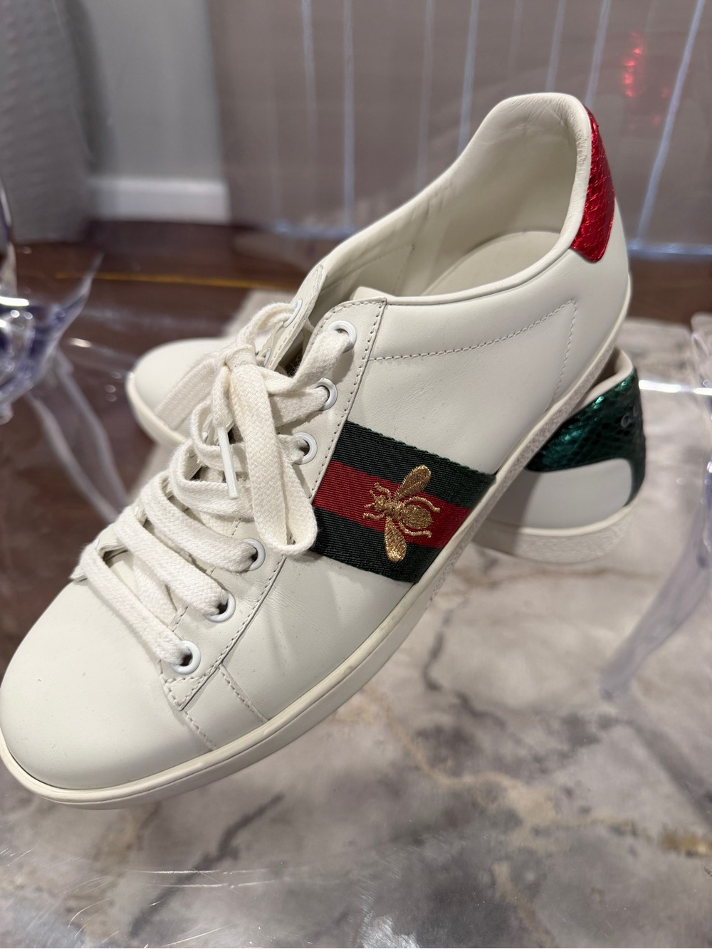 Gucci White Leather Women's Sneaker with Red & Green Stripe Accent
